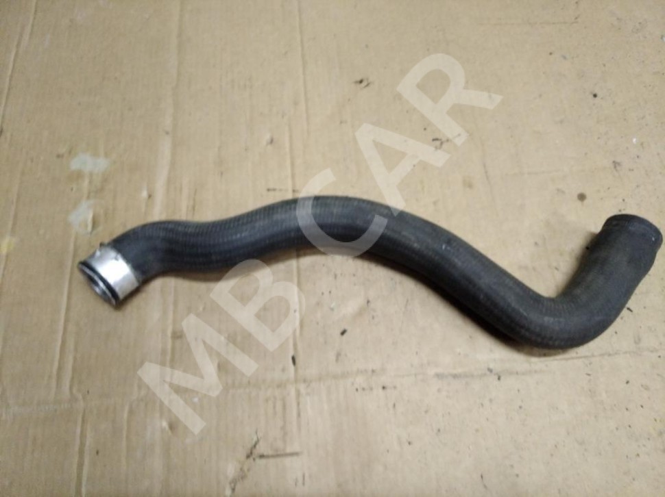 Патрубок радиатора MERCEDES-BENZ C-класс W203/S203/CL203 (2000 - 2004) фото 1 — Разборка Мерседес