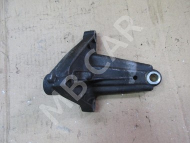 Кронштейн обводного ролика MERCEDES-BENZ CLS-класс C218/X218 (2010 - 2014) — Разборка Мерседес