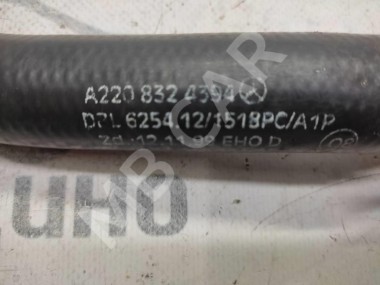 Патрубок ОЖ MERCEDES-BENZ S-класс W220 (1998 - 2005) — Разборка Мерседес