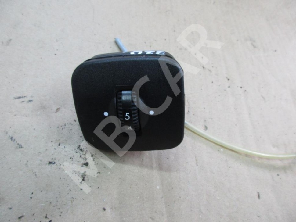 Кнопка MERCEDES-BENZ S-класс W220 рестайлинг (2002 - 2005) фото 1 — Разборка Мерседес