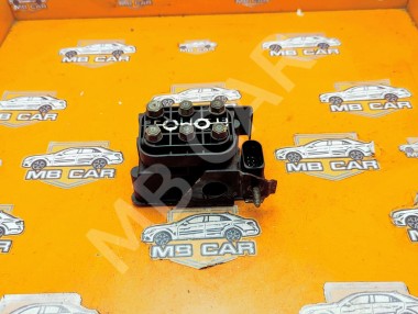 Блок клапанов пневмоподвески MERCEDES-BENZ M-класс W166 (2011 - 2015) &mdash; Разборка Мерседес