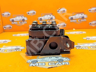 Блок клапанов пневмоподвески MERCEDES-BENZ M-класс W166 (2011 - 2015) &mdash; Разборка Мерседес