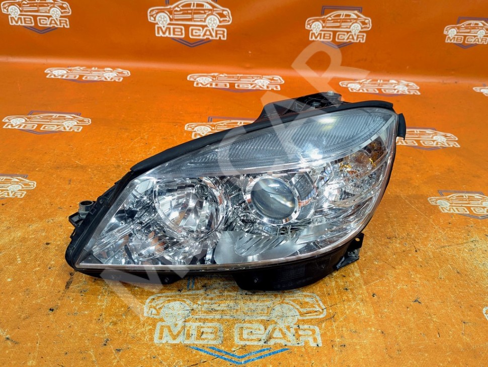 Фара левая MERCEDES-BENZ C-класс W204/S204 (2006 - 2011) фото 1 — Разборка Мерседес