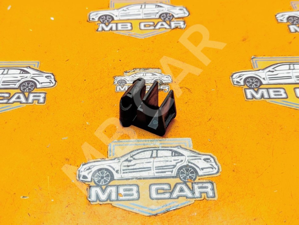 Клипса радиатора MERCEDES-BENZ SLK-класс R170 (1996 - 2000) фото 1 &mdash; Разборка Мерседес