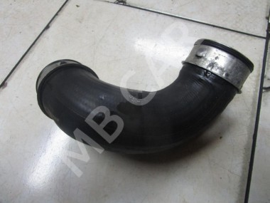 Патрубок интеркулера MERCEDES-BENZ C-класс W203/S203/CL203 (2000 - 2004) — Разборка Мерседес