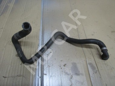 Патрубок ОЖ MERCEDES-BENZ CLA-класс C117/X117 (2013 - 2016) — Разборка Мерседес