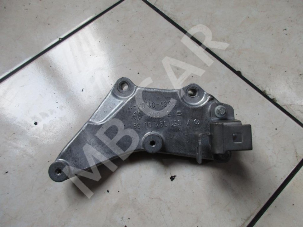 Кронштейн MERCEDES-BENZ Sprinter W906 (2006 - 2019) фото 1 — Разборка Мерседес