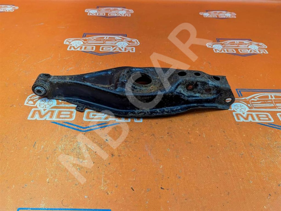 Рычаг задней стойки (лодка) MERCEDES-BENZ C-класс W203/S203/CL203 (2000 - 2004) фото 1 — Разборка Мерседес