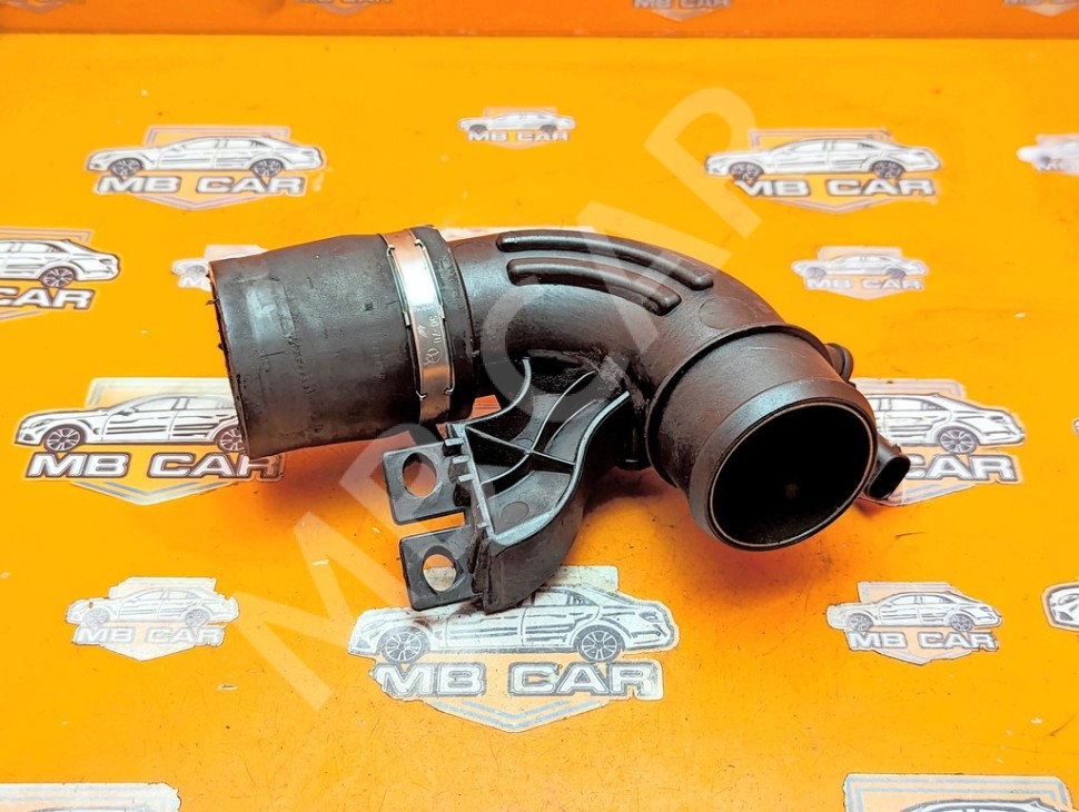 Патрубок интеркулера MERCEDES-BENZ M-класс W163 (1997 - 2001) фото 1 &mdash; Разборка Мерседес