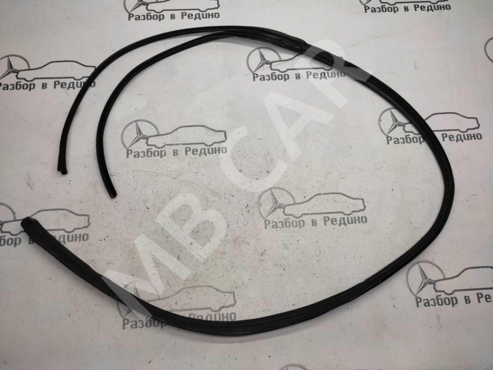 Уплотнитель крыши MERCEDES-BENZ S-класс W220 рестайлинг (2002 - 2005) фото 1 &mdash; Разборка Мерседес