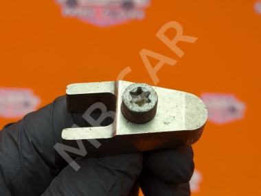 Кронштейн крепления форсунок MERCEDES-BENZ Sprinter W901-905 (1995 - 2006) &mdash; Разборка Мерседес