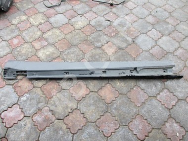 Порог пластиковый правый MERCEDES-BENZ M-класс W164 (2005 - 2008) — Разборка Мерседес