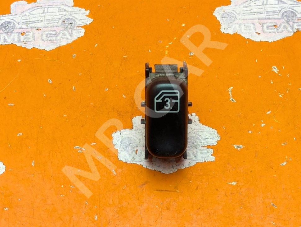 Кнопка стеклоподъемников MERCEDES-BENZ M-класс W163 (1997 - 2001) фото 1 &mdash; Разборка Мерседес