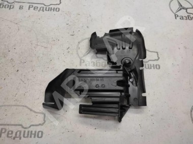 Кронштейн радиатора MERCEDES-BENZ X-класс I (2017 - 2020) — Разборка Мерседес