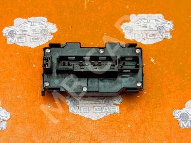 Кнопка аварийной сигнализации MERCEDES-BENZ CLK-класс C208/A208 рестайлинг (1999 - 2003) — Разборка Мерседес