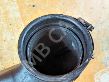 Патрубок впускного коллектора MERCEDES-BENZ C-класс W202/S202 рестайлинг (1997 - 2001) &mdash; Разборка Мерседес