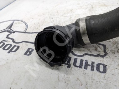 Патрубок ОЖ MERCEDES-BENZ C-класс W205/S205/C205/A205 (2014 - 2018) — Разборка Мерседес