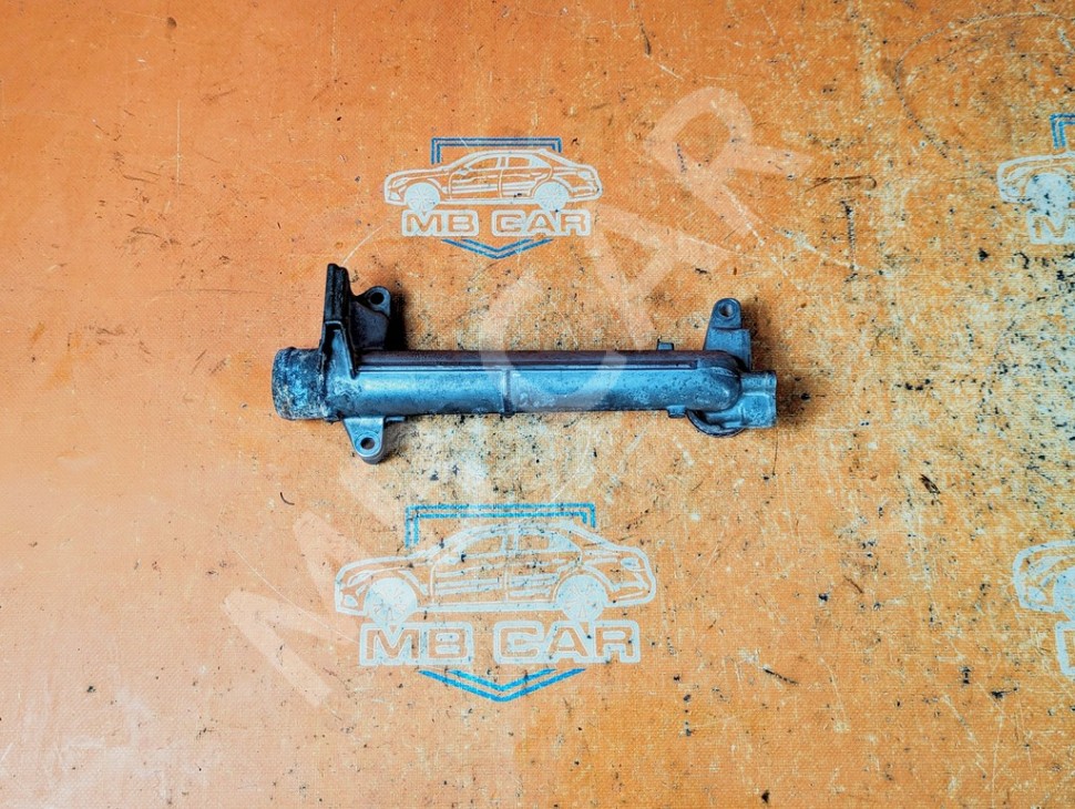Трубка ОЖ MERCEDES-BENZ C-класс W205/S205/C205/A205 (2014 - 2018) фото 1 &mdash; Разборка Мерседес
