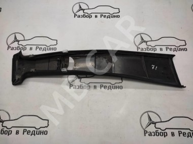 Накладка средней стойки MERCEDES-BENZ E-класс W210/S210 (1995 - 1999) — Разборка Мерседес