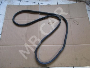 Уплотнитель дверного проема ( на кузове ) MERCEDES-BENZ M-класс W166 (2011 - 2015) — Разборка Мерседес