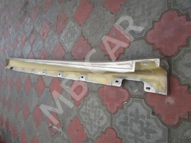 Порог пластиковый правый MERCEDES-BENZ R-класс W251 (2005 - 2007) — Разборка Мерседес