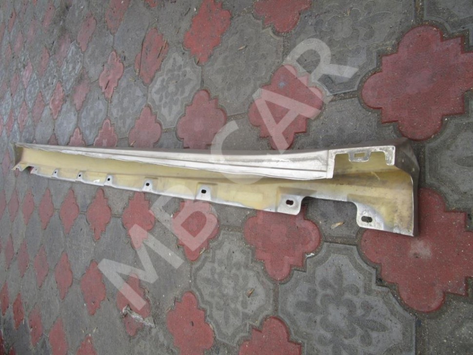 Порог пластиковый правый MERCEDES-BENZ R-класс W251 (2005 - 2007) фото 1 — Разборка Мерседес