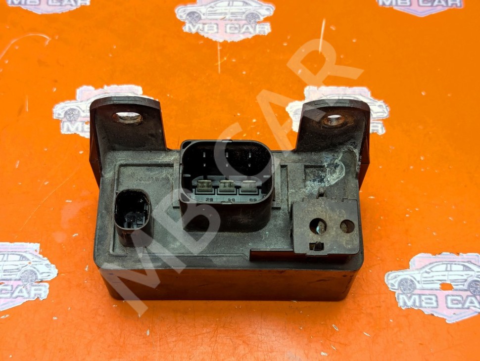 Реле свечей накала MERCEDES-BENZ E-класс W211/S211 (2002 - 2006) фото 1 &mdash; Разборка Мерседес