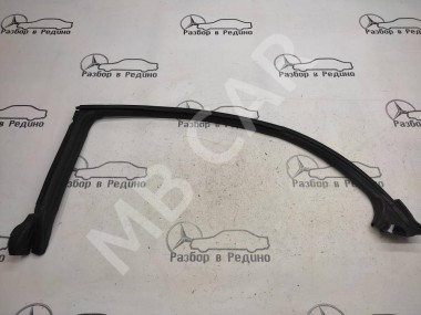 Уплотнитель стекла двери MERCEDES-BENZ CLS-класс C219 (2004 - 2008) — Разборка Мерседес