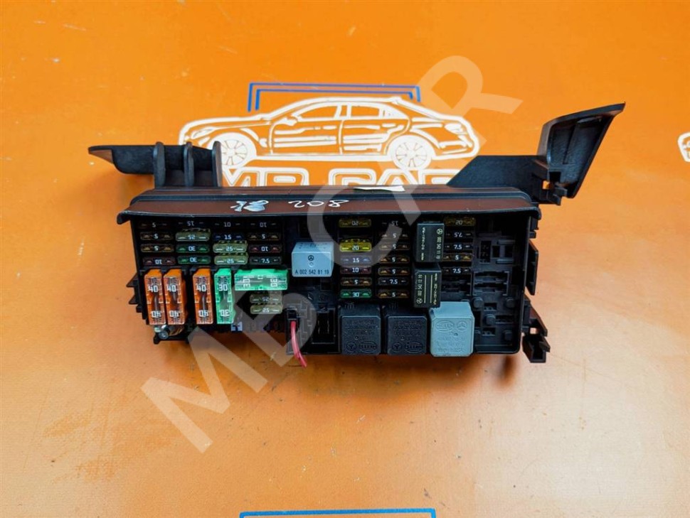 Блок предохранителей MERCEDES-BENZ M-класс W164 рестайлинг (2008 - 2011) фото 1 — Разборка Мерседес