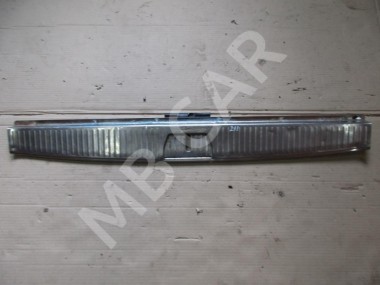 Накладка замка багажника MERCEDES-BENZ E-класс W211/S211 (2002 - 2006) — Разборка Мерседес