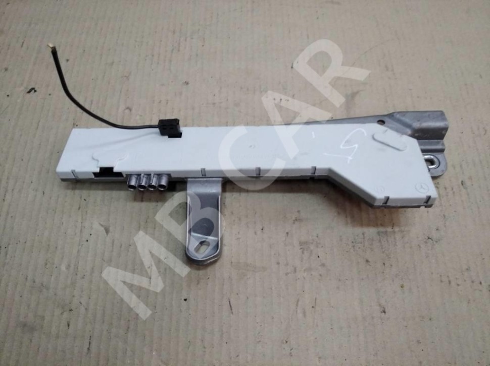 Усилитель антенны MERCEDES-BENZ E-класс W211/S211 (2002 - 2006) фото 1 — Разборка Мерседес