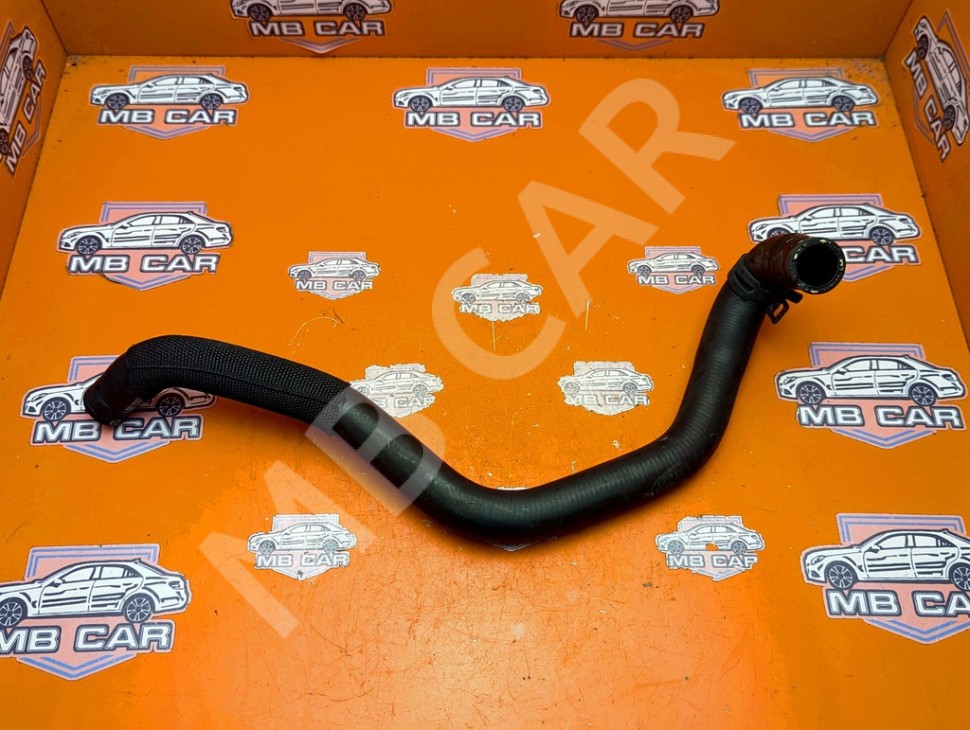Патрубок ОЖ MERCEDES-BENZ A-класс W176 рестайлинг (2015 - 2018) фото 1 — Разборка Мерседес