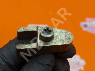 Кронштейн крепления форсунок MERCEDES-BENZ Sprinter W901-905 (1995 - 2006) &mdash; Разборка Мерседес