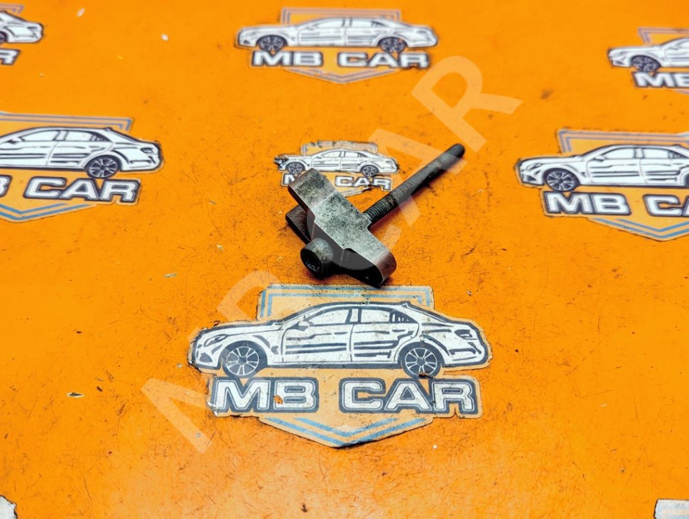 Кронштейн крепления форсунок MERCEDES-BENZ E-класс W210/S210 рестайлинг (1999 - 2003) фото 1 &mdash; Разборка Мерседес