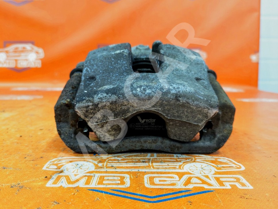 Суппорт передний левый MERCEDES-BENZ C-класс W204/S204 (2006 - 2011) фото 1 — Разборка Мерседес