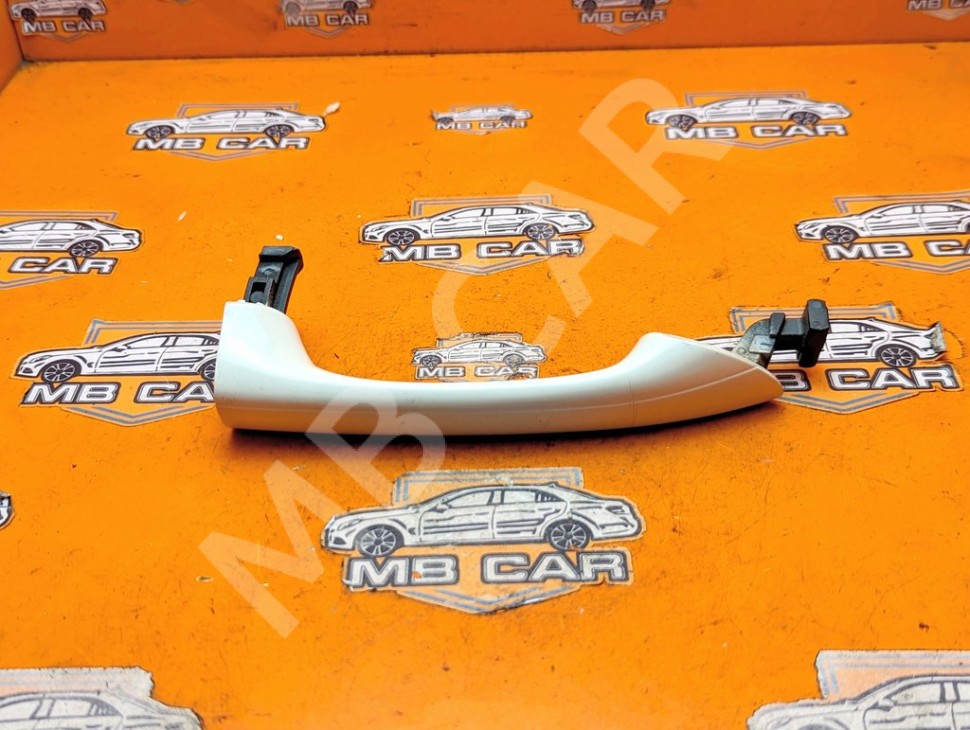 Ручка двери наружняя MERCEDES-BENZ A-класс W169 рестайлинг (2008 - 2012) фото 1 &mdash; Разборка Мерседес