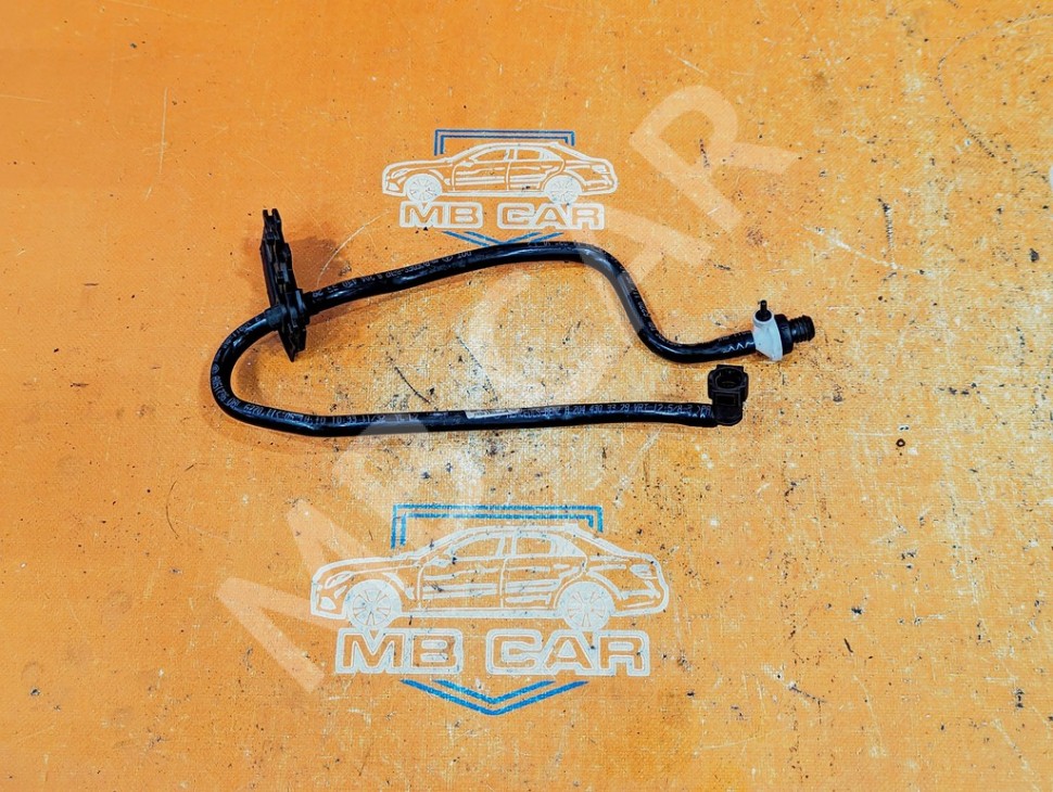 Трубка вакуумная MERCEDES-BENZ C-класс W204/S204 (2006 - 2011) фото 1 — Разборка Мерседес