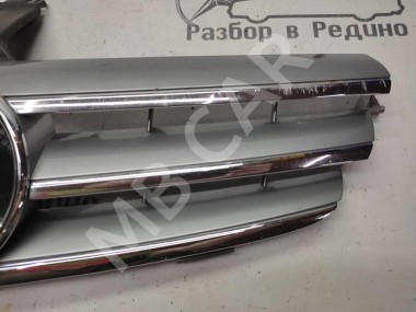 Решетка радиатора MERCEDES-BENZ CLK-класс C209/A209 рестайлинг (2005 - 2010) — Разборка Мерседес