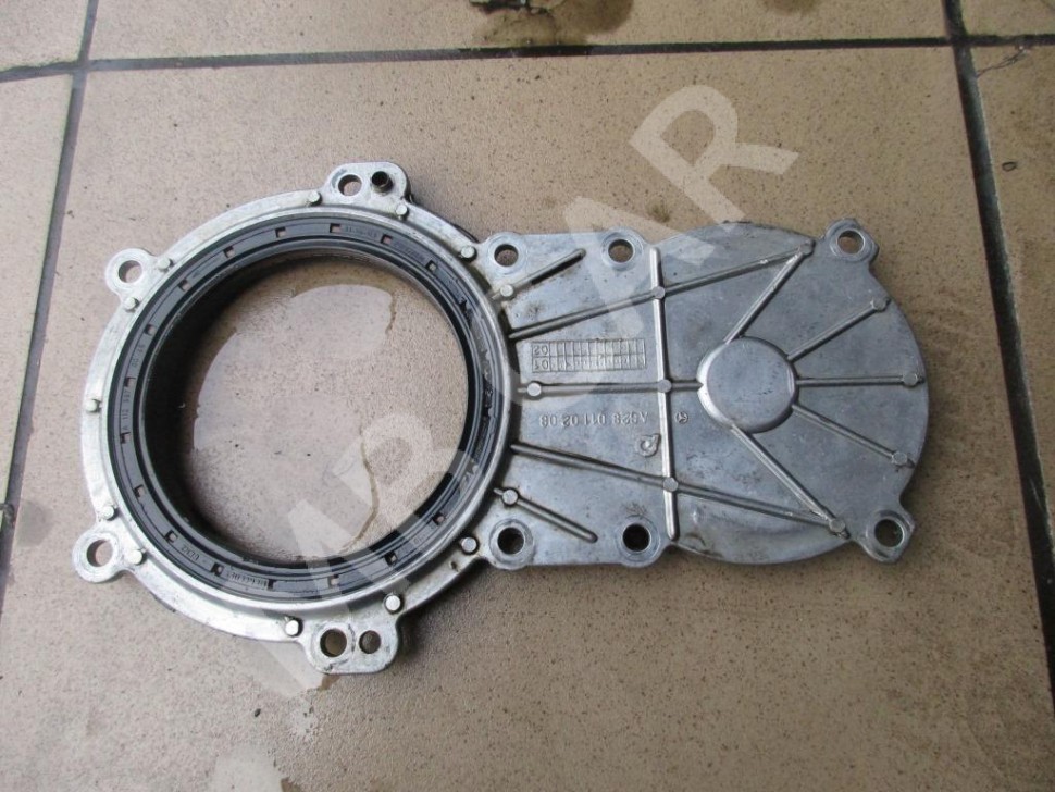 Крышка заднего сальника коленвала MERCEDES-BENZ M-класс W163 (1997 - 2001) фото 1 &mdash; Разборка Мерседес