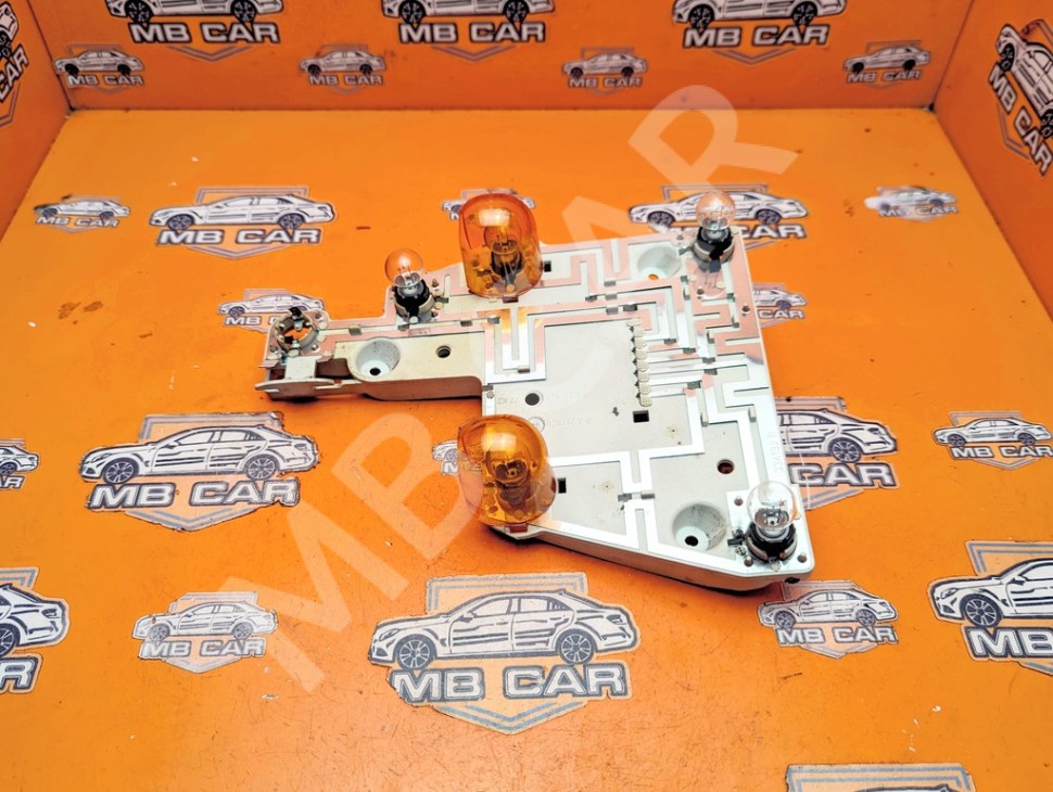 Плата заднего фонаря MERCEDES-BENZ E-класс W211/S211 (2002 - 2006) фото 1 — Разборка Мерседес