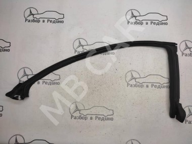 Уплотнитель стекла двери MERCEDES-BENZ CLS-класс C219 (2004 - 2008) — Разборка Мерседес