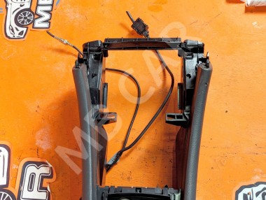 Подлокотник MERCEDES-BENZ C-класс W203/S203/CL203 (2000 - 2004) &mdash; Разборка Мерседес