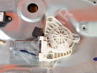 Стеклоподъемник задний левый MERCEDES-BENZ S-класс W221 рестайлинг (2009 - 2013) &mdash; Разборка Мерседес