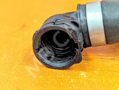 Патрубок ОЖ MERCEDES-BENZ C-класс W205/S205/C205/A205 (2014 - 2018) — Разборка Мерседес