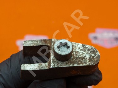 Кронштейн крепления форсунок MERCEDES-BENZ Sprinter W901-905 (1995 - 2006) &mdash; Разборка Мерседес