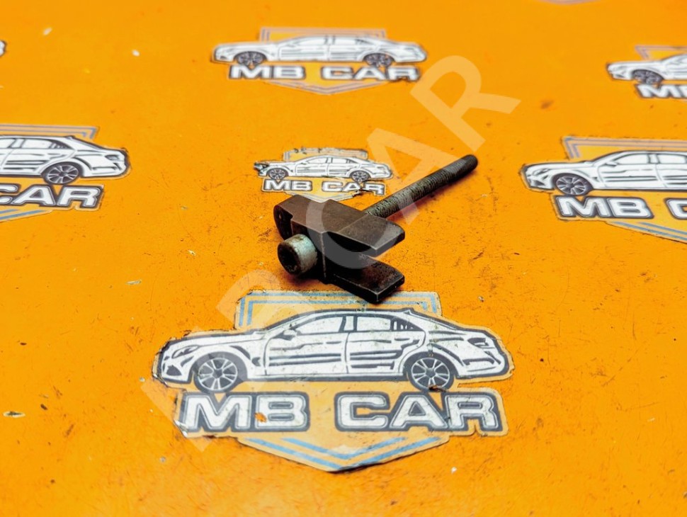 Кронштейн крепления форсунок MERCEDES-BENZ E-класс W210/S210 рестайлинг (1999 - 2003) фото 1 &mdash; Разборка Мерседес