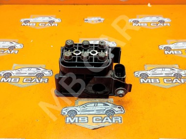 Блок клапанов пневмоподвески MERCEDES-BENZ S-класс W221 (2005 - 2009) &mdash; Разборка Мерседес