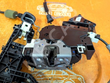 Замок двери передней левой MERCEDES-BENZ C-класс W204/S204 (2006 - 2011) — Разборка Мерседес