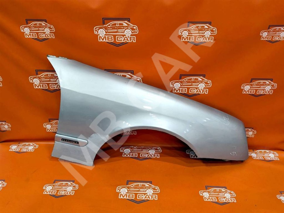 Крыло переднее правое MERCEDES-BENZ CLK-класс C208/A208 рестайлинг (1999 - 2003) фото 1 &mdash; Разборка Мерседес
