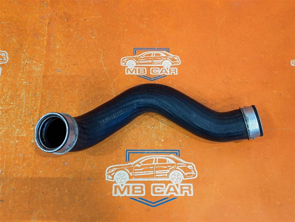 Патрубок интеркулера MERCEDES-BENZ E-класс W211/S211 (2002 - 2006) фото 1 &mdash; Разборка Мерседес